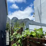 Cozy Retreat In Camps Bay U5 !