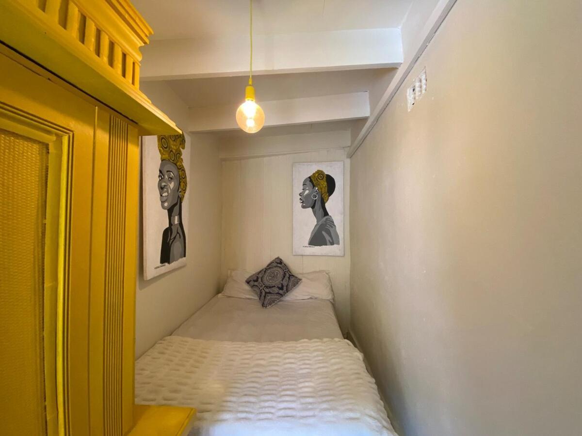 Apartment Cozy Retreat In Camps Bay U5 !